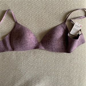 Lululemon take shape bra, never worn, new with tags